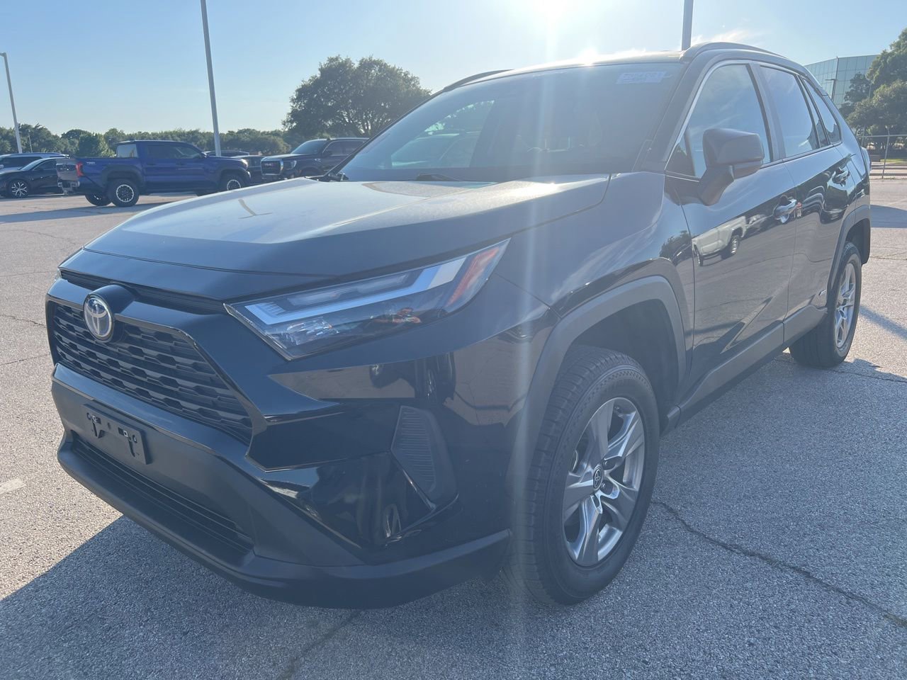 Used 2024 Toyota RAV4 LE AWD/4WD image 1