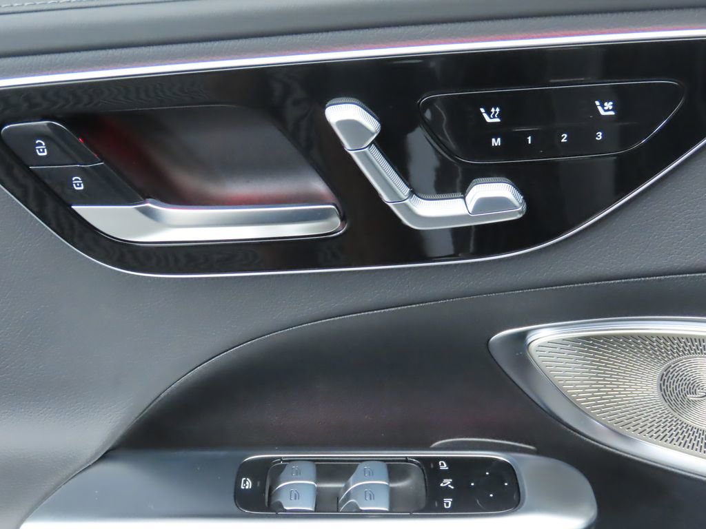 New 2025 Mercedes-Benz C 300 4MATIC Sedan image 25