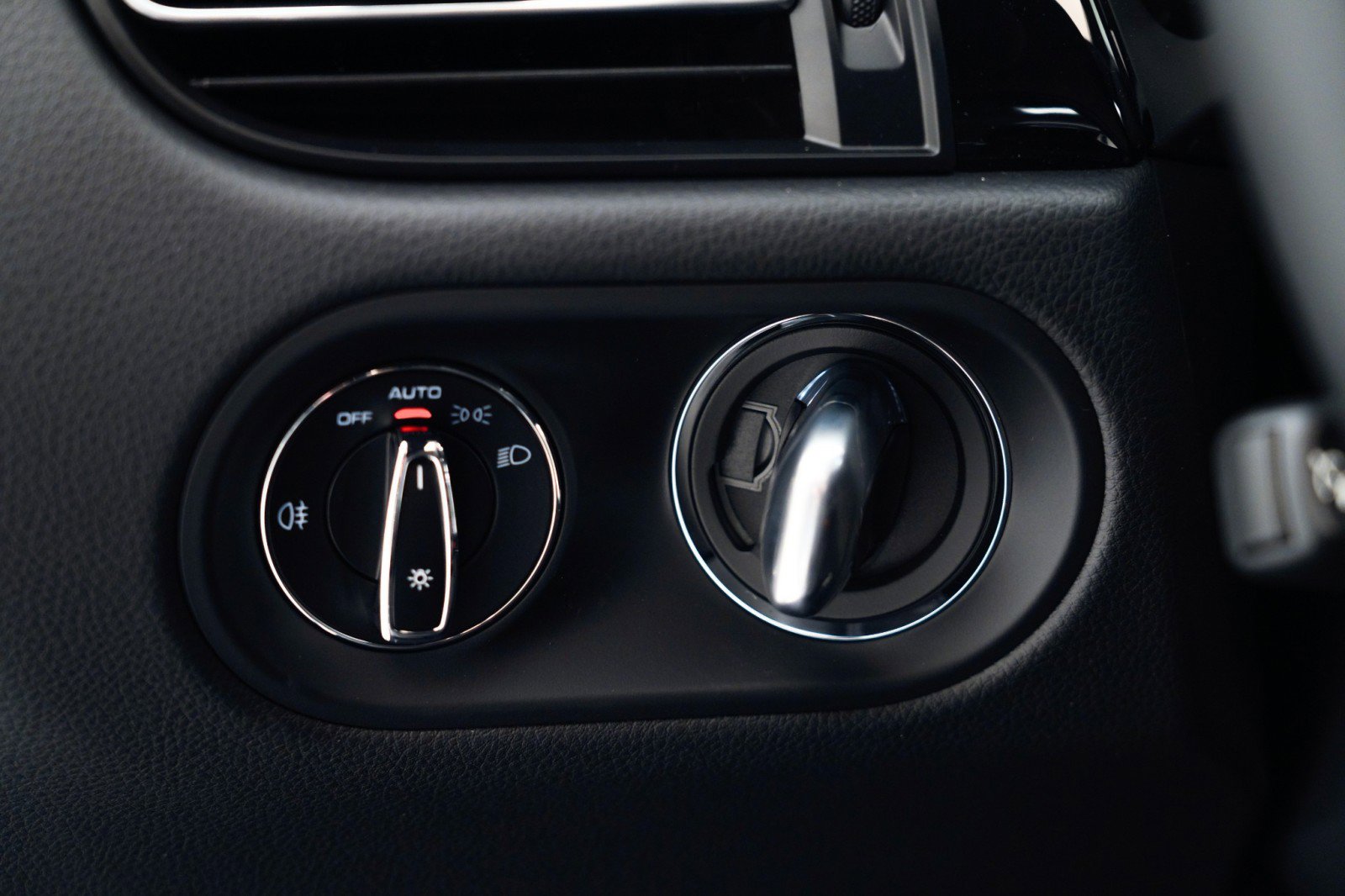 New 2026 Porsche Macan S image 32