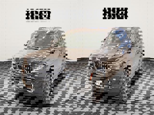 Used 2023 Jeep Grand Cherokee Overland w/ Adv Protech Group III image 4