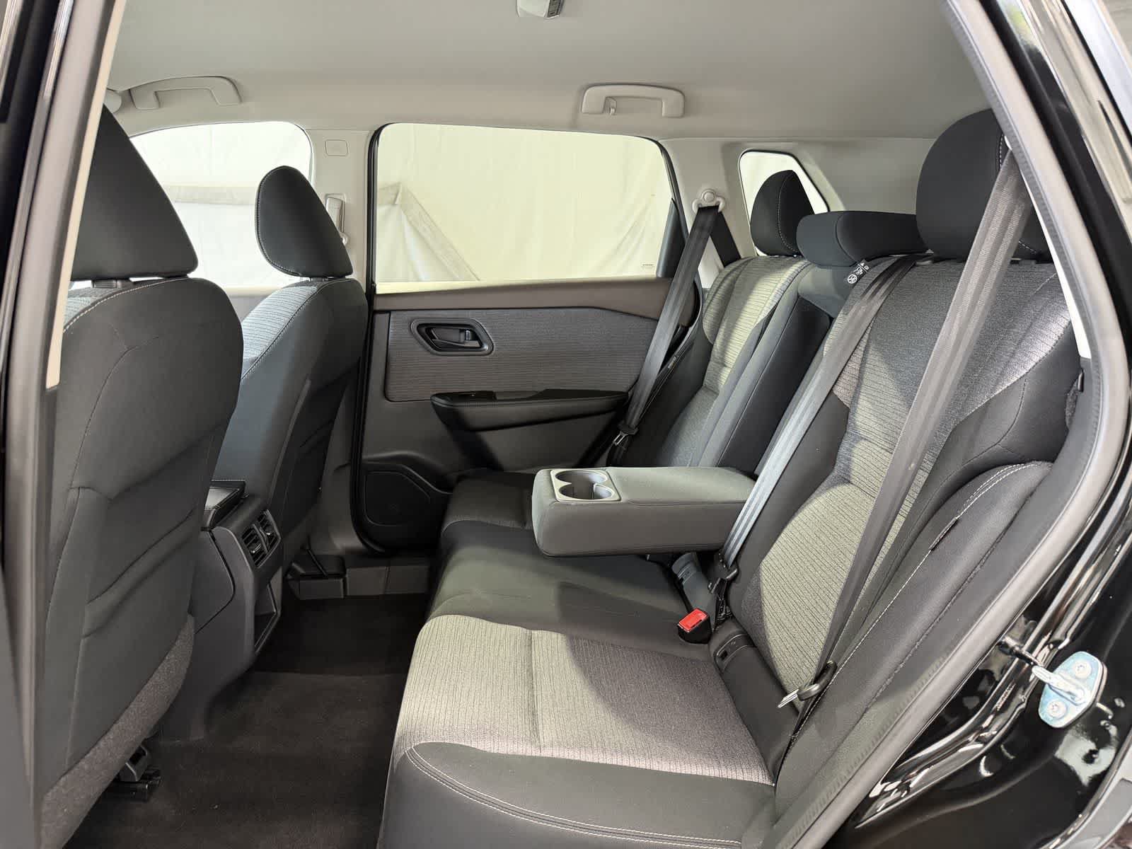 Used 2021 Nissan Rogue S AWD/4WD image 11