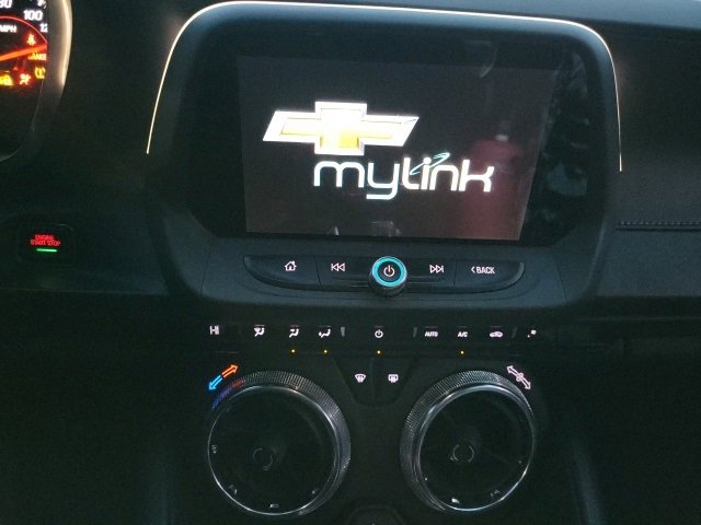 Used 2018 Chevrolet Camaro SS image 11