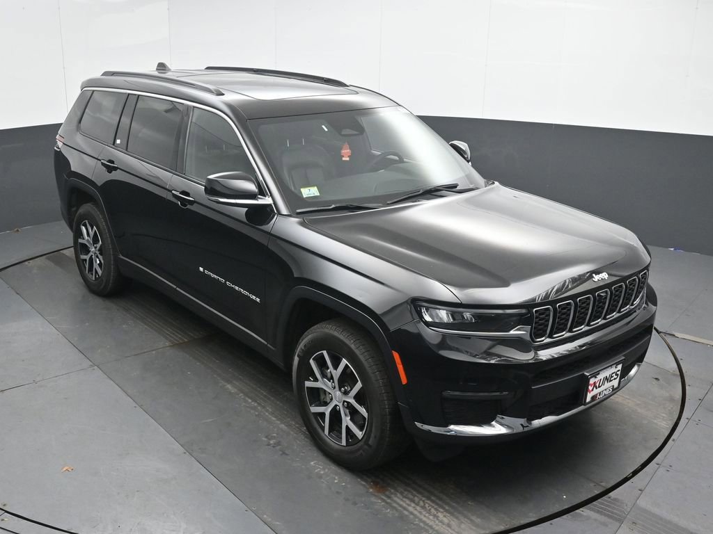 Used 2024 Jeep Grand Cherokee L Limited w/ Luxury Tech Group II image 32