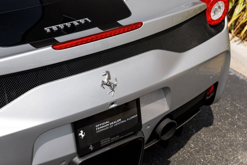 Used 2015 Ferrari 458 Speciale Coupe image 17