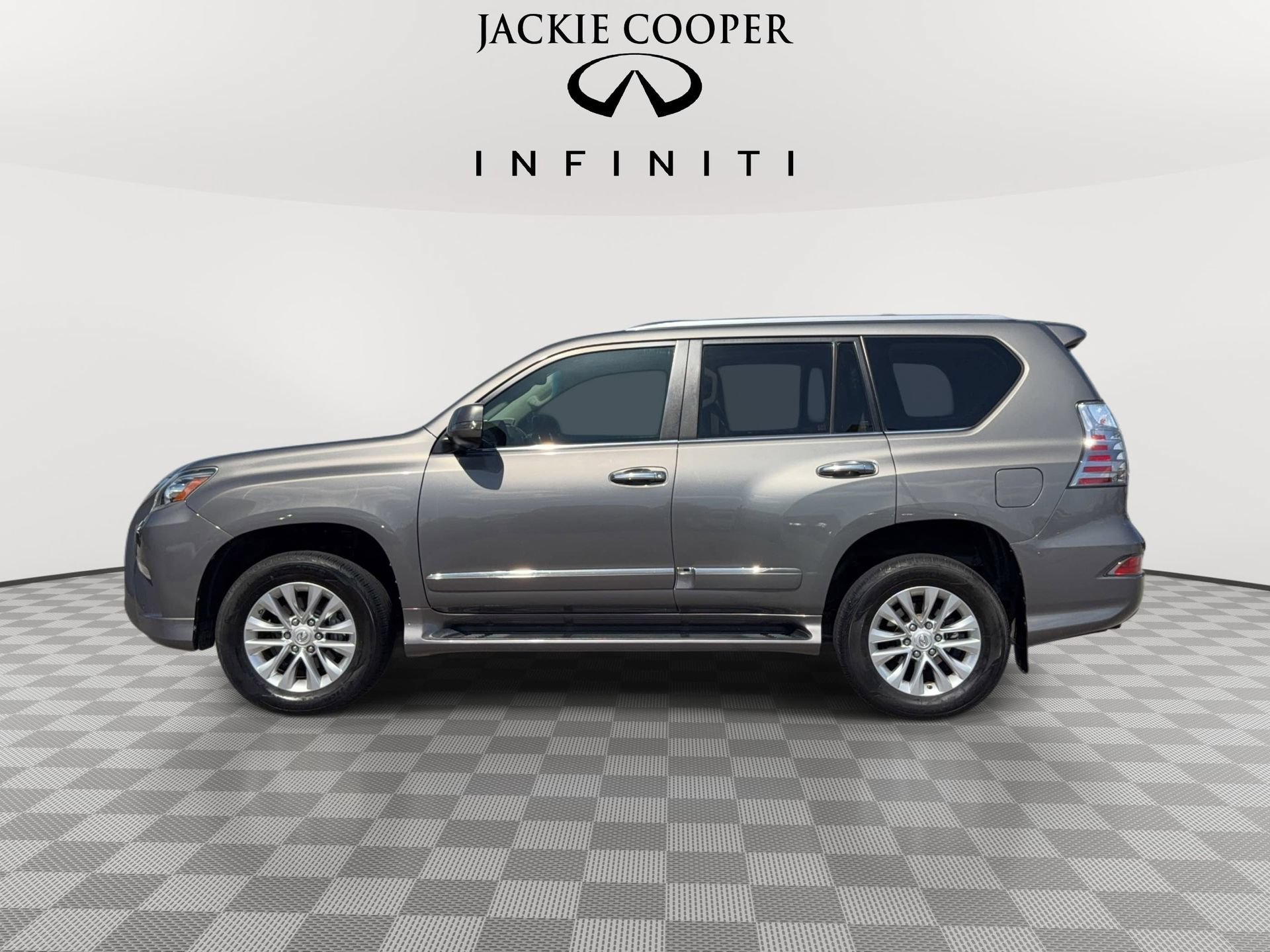 Used 2014 Lexus GX 460 w/ Premium Package AWD/4WD image 8