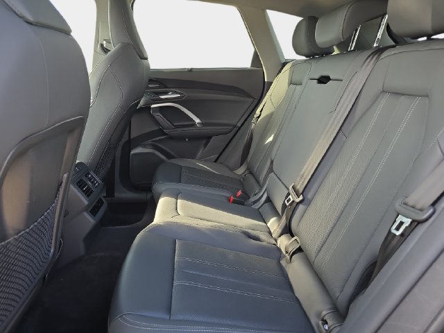 Certified 2025 Audi Q5 Premium w/ Premium Plus AWD/4WD image 17