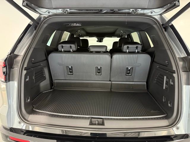 New 2026 GMC Acadia Denali w/ Super Cruise Package image 8