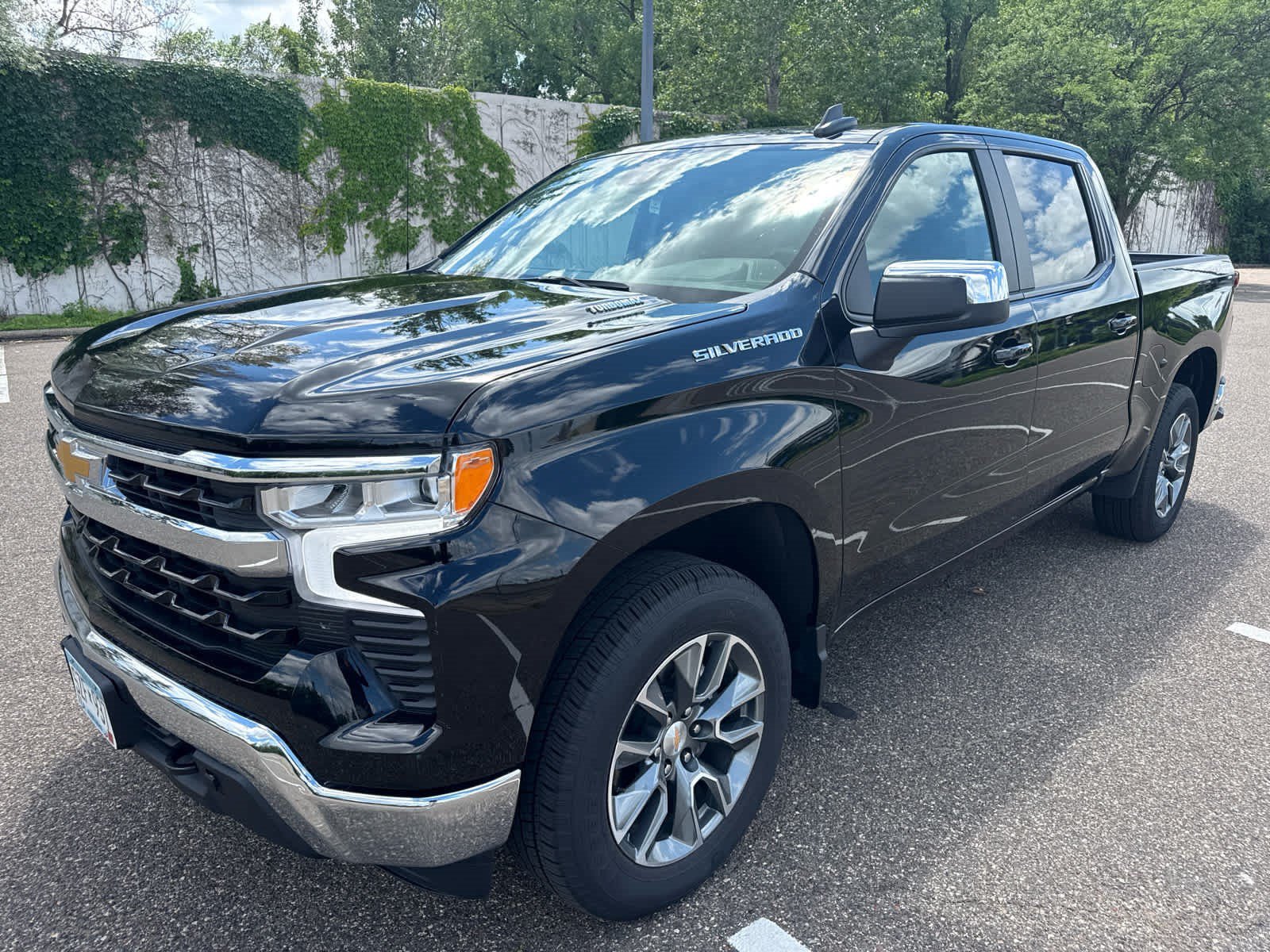 Used 2026 Chevrolet Silverado 1500 LT AWD/4WD image 13