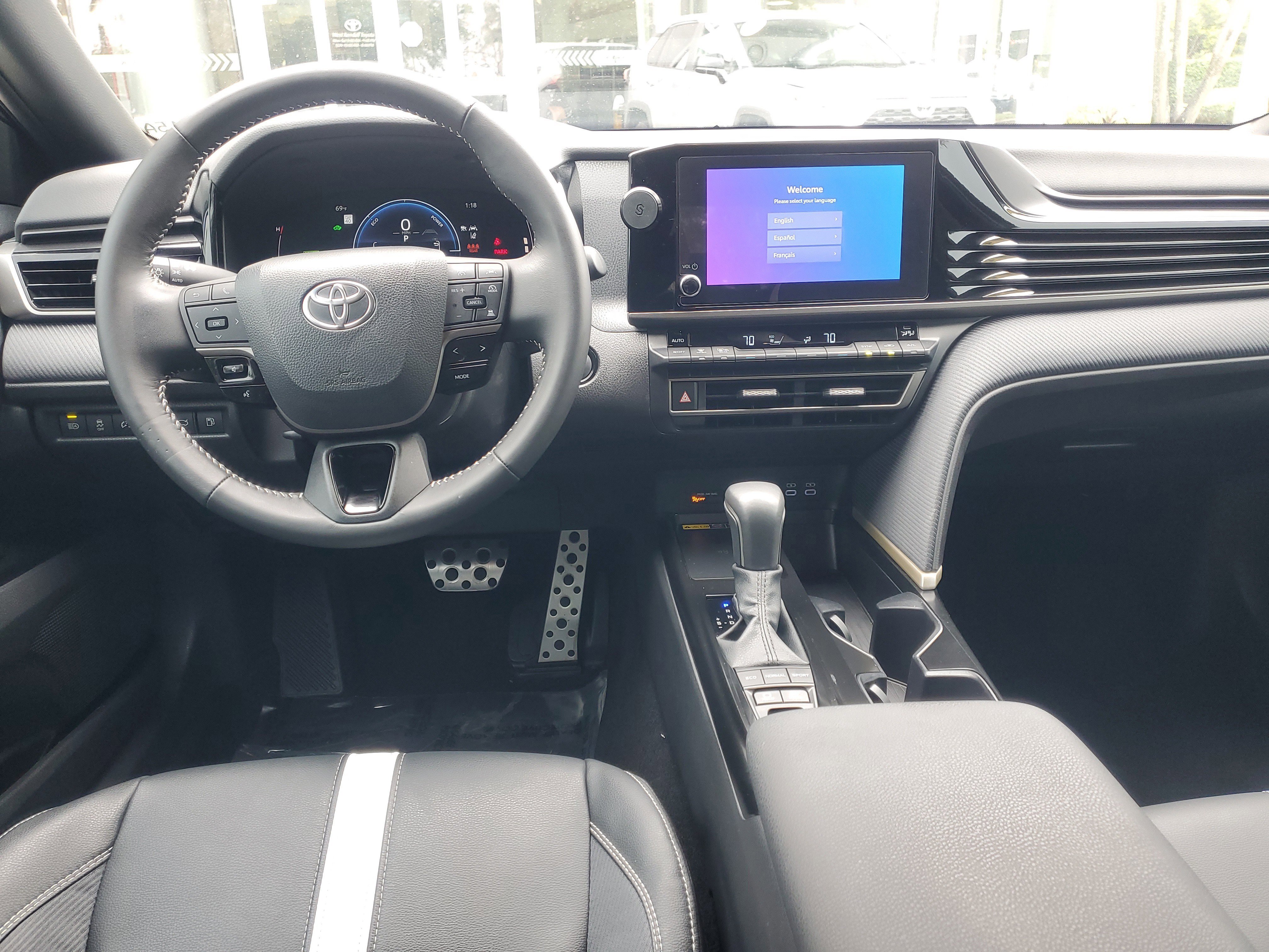 Used 2026 Toyota Camry SE image 10