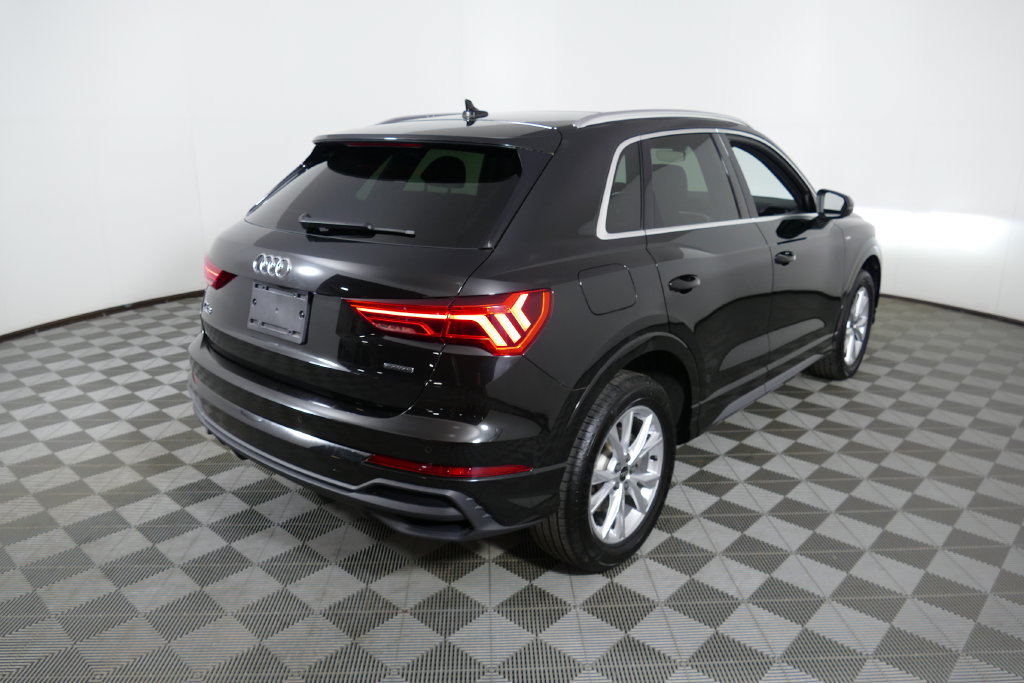 Used 2023 Audi Q3 2.0T Premium AWD/4WD image 3