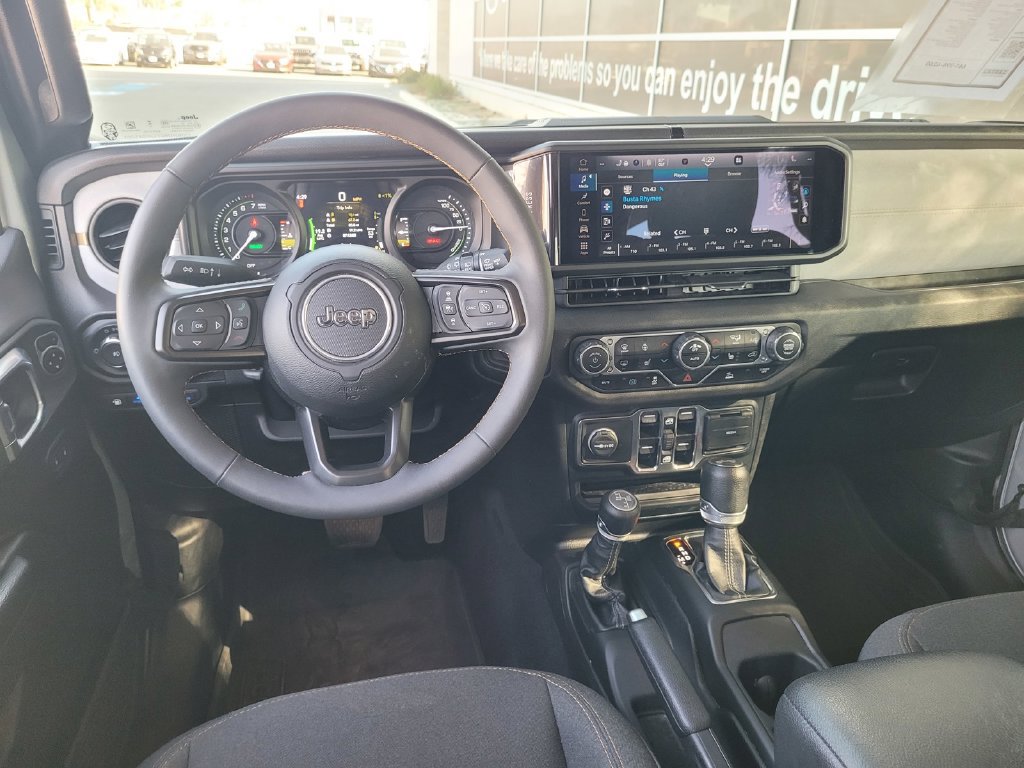 Used 2024 Jeep Wrangler Unlimited w/ Convenience Group AWD/4WD image 21