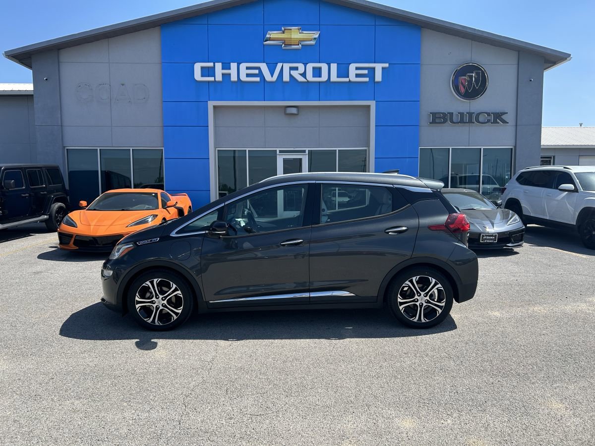 Used 2017 Chevrolet Bolt Premier w/ Driver Confidence II Package FWD image 4