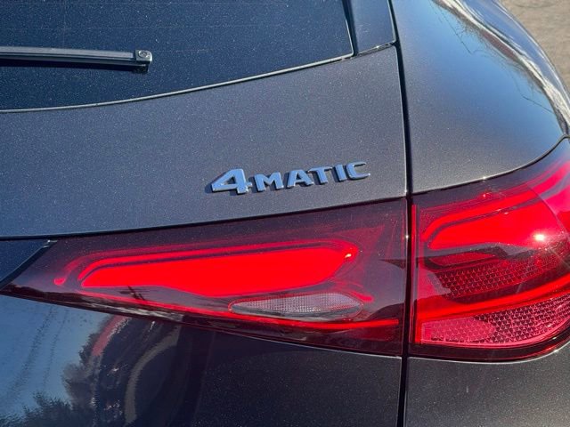 Used 2024 Mercedes-Benz GLC 300 4MATIC image 9