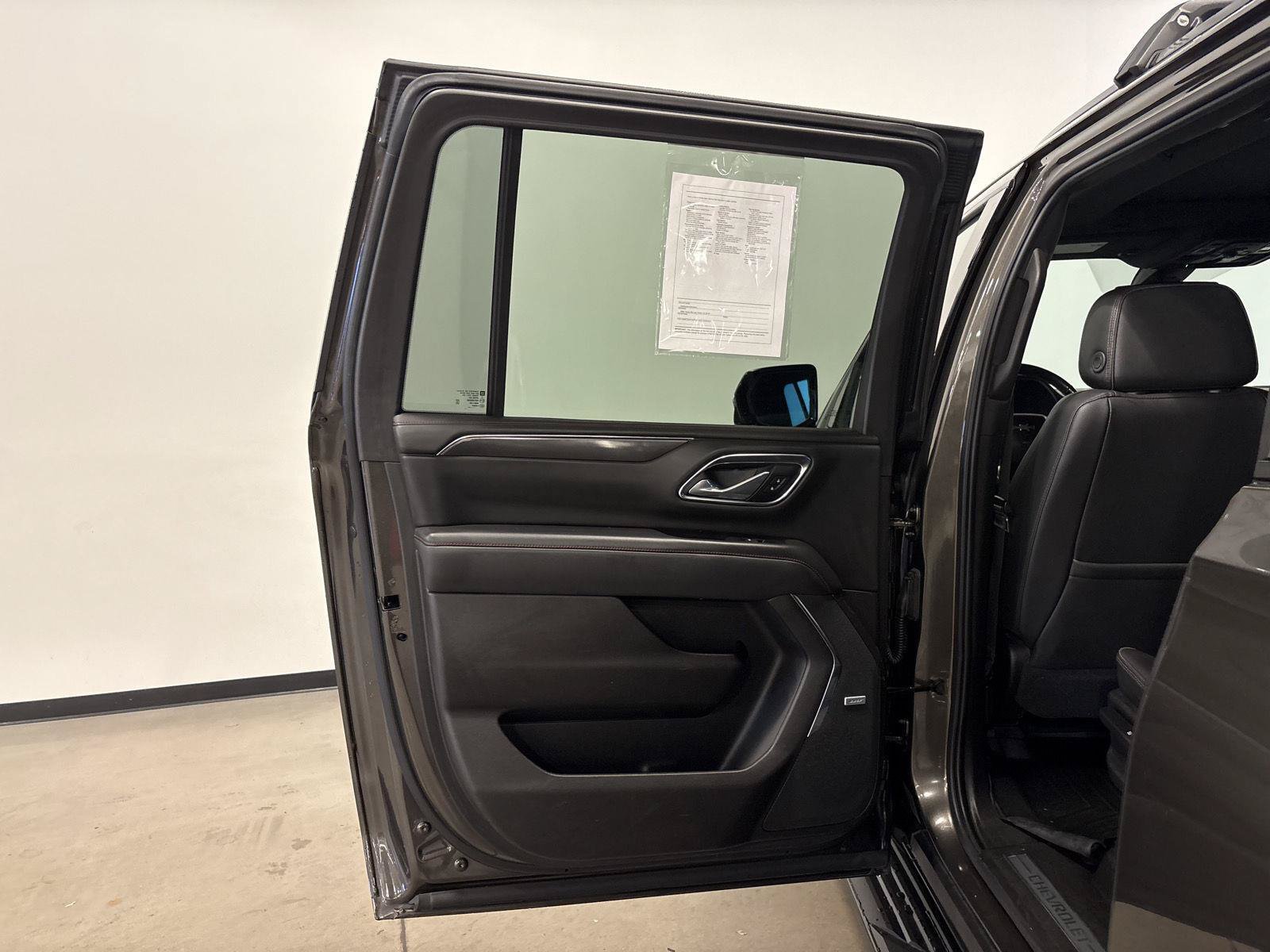 Used 2021 Chevrolet Suburban RST w/ Luxury Package AWD/4WD image 38
