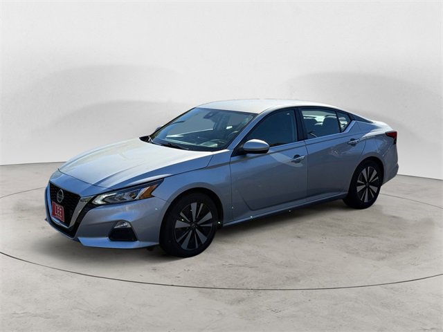 Used 2022 Nissan Altima 2.5 SV