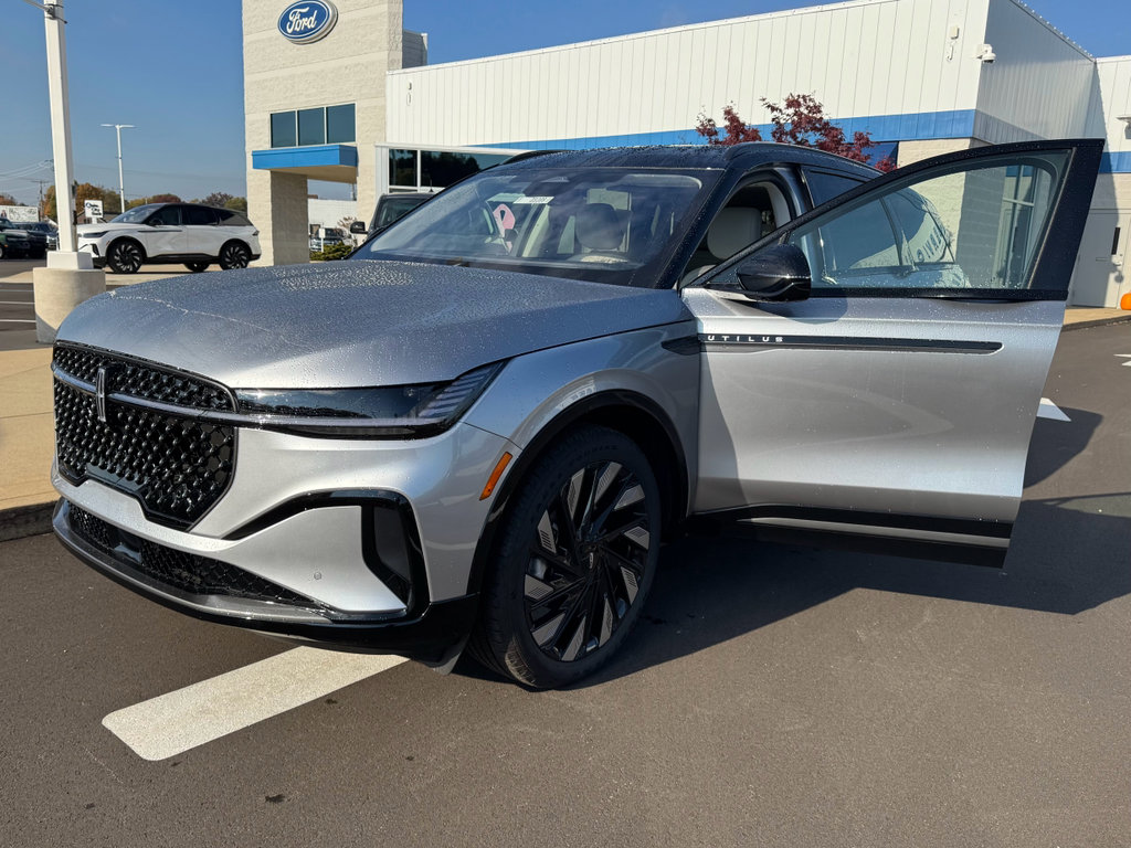 New 2026 Lincoln Nautilus Reserve w/ Jet Appearance Package image 30