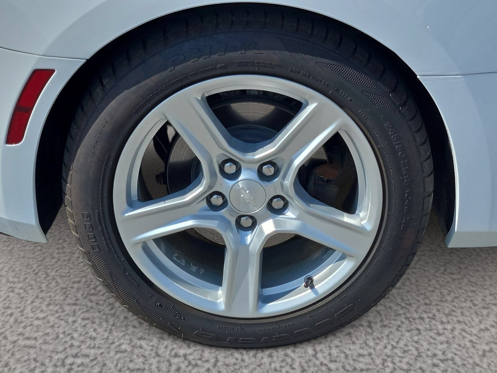 Used 2023 Chevrolet Camaro LT RWD image 8