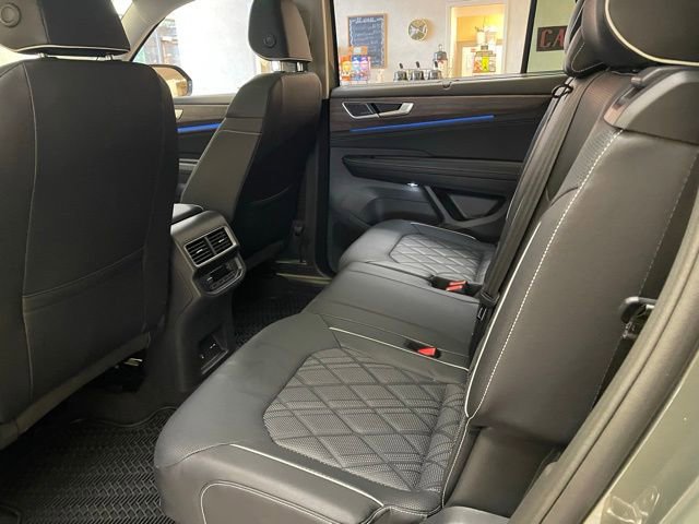 Used 2025 Volkswagen Atlas SEL Premium R-Line image 14