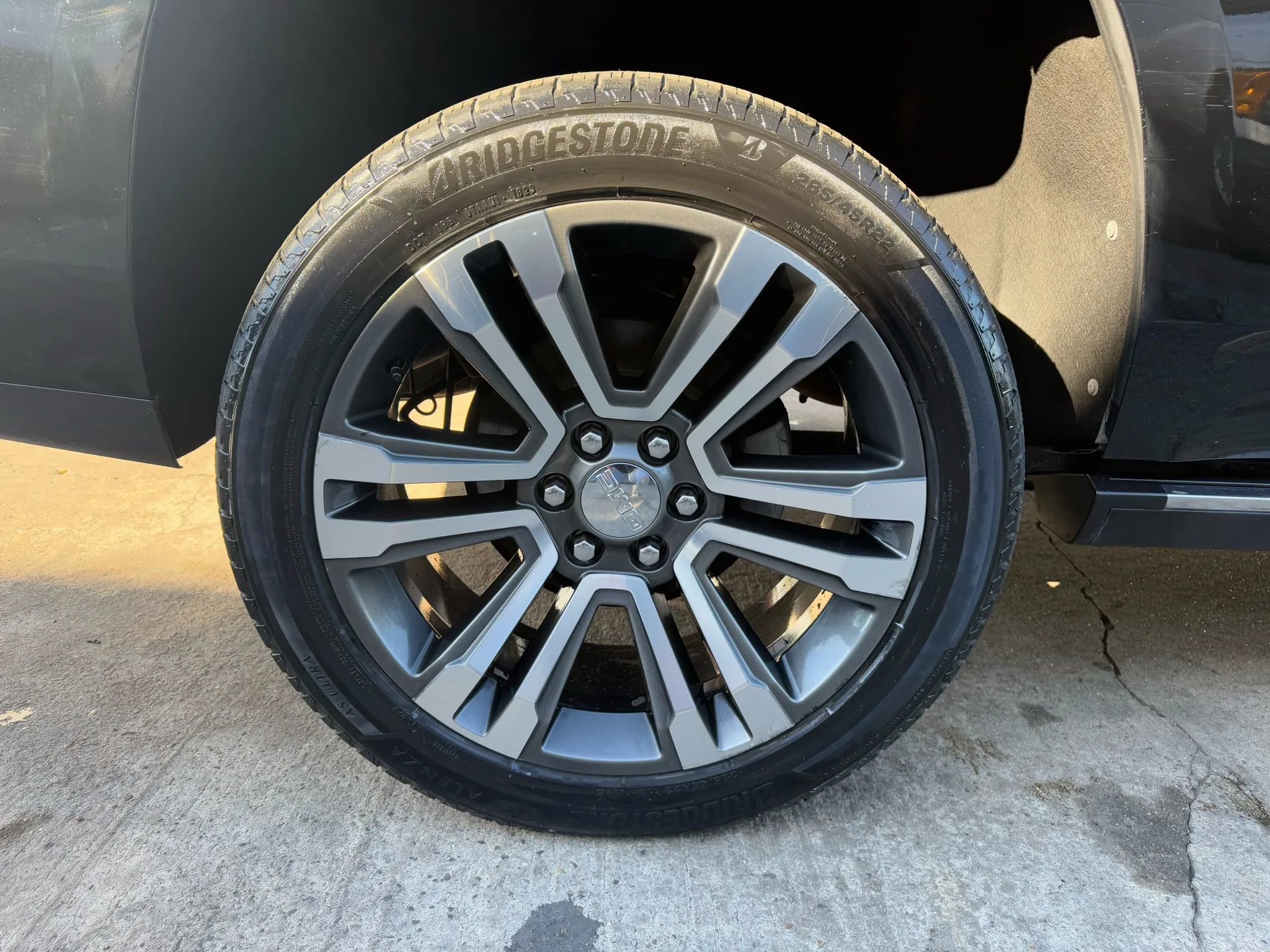 Used 2018 GMC Yukon Denali w/ Denali Ultimate Package image 26