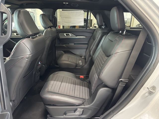 New 2026 Ford Explorer ST-Line w/ ST-Line Street Pack image 10
