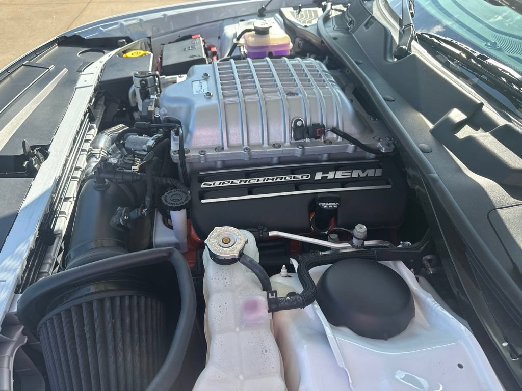 Used 2015 Dodge Challenger SRT Hellcat RWD image 26