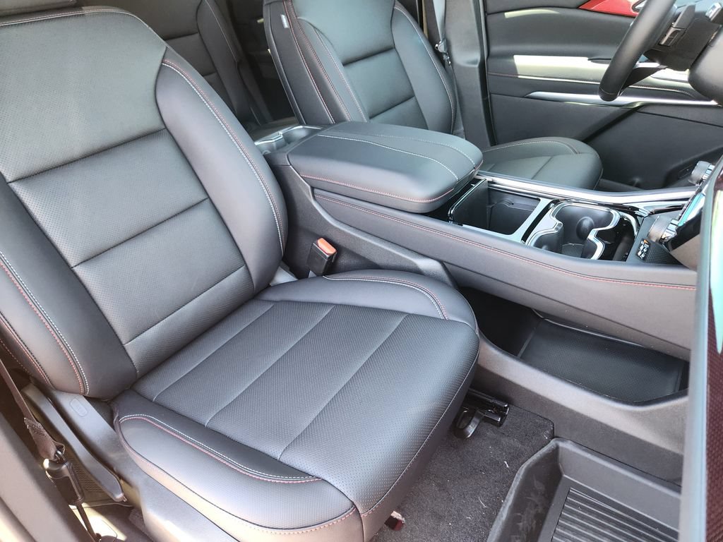 New 2026 Chevrolet Traverse Z71 w/ Enhanced Driving Package AWD/4WD image 14