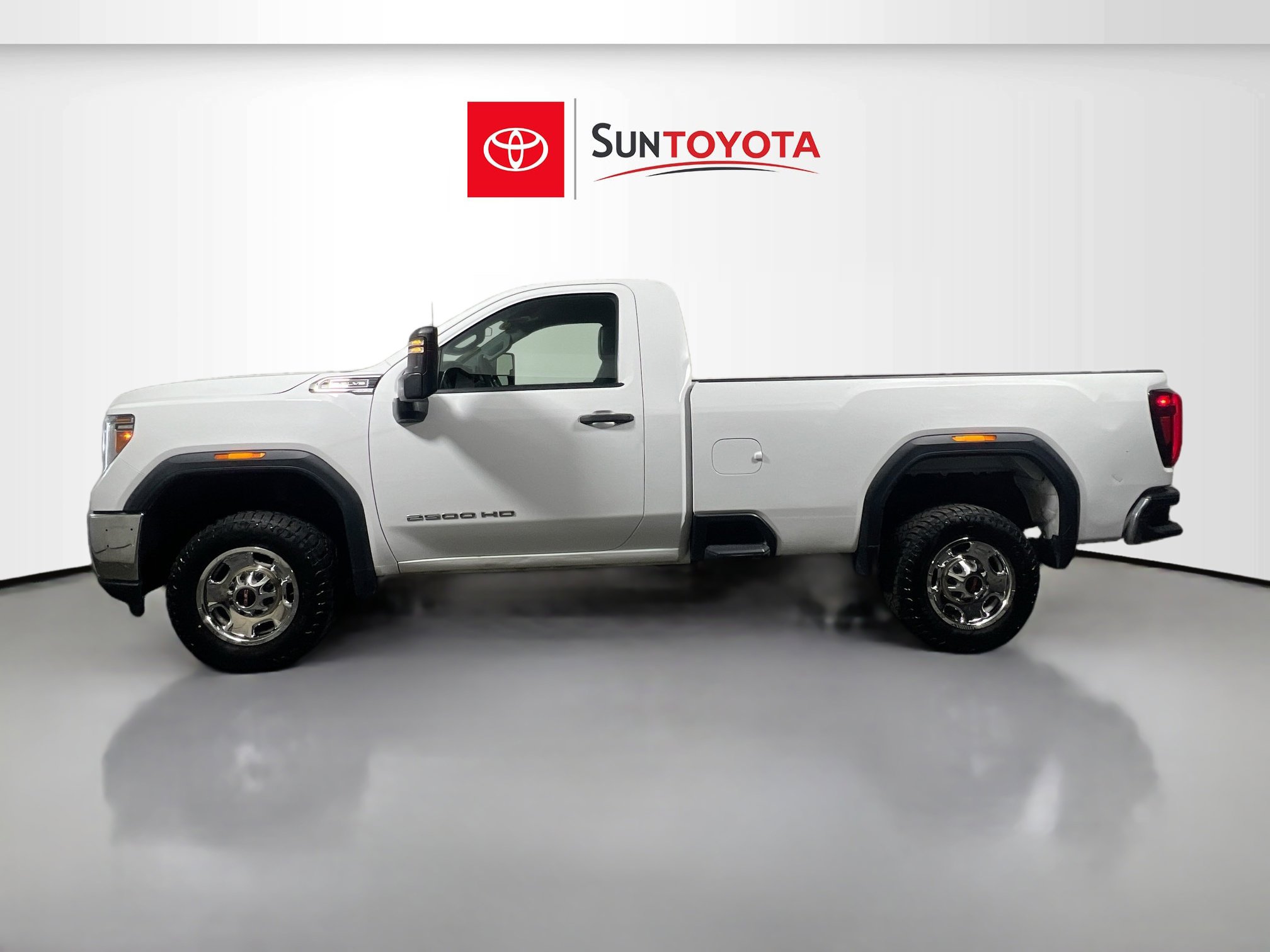 Used 2023 GMC Sierra 2500 Pro w/ Convenience Package image 5