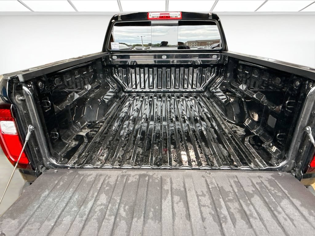 Used 2025 GMC Canyon Elevation RWD image 24