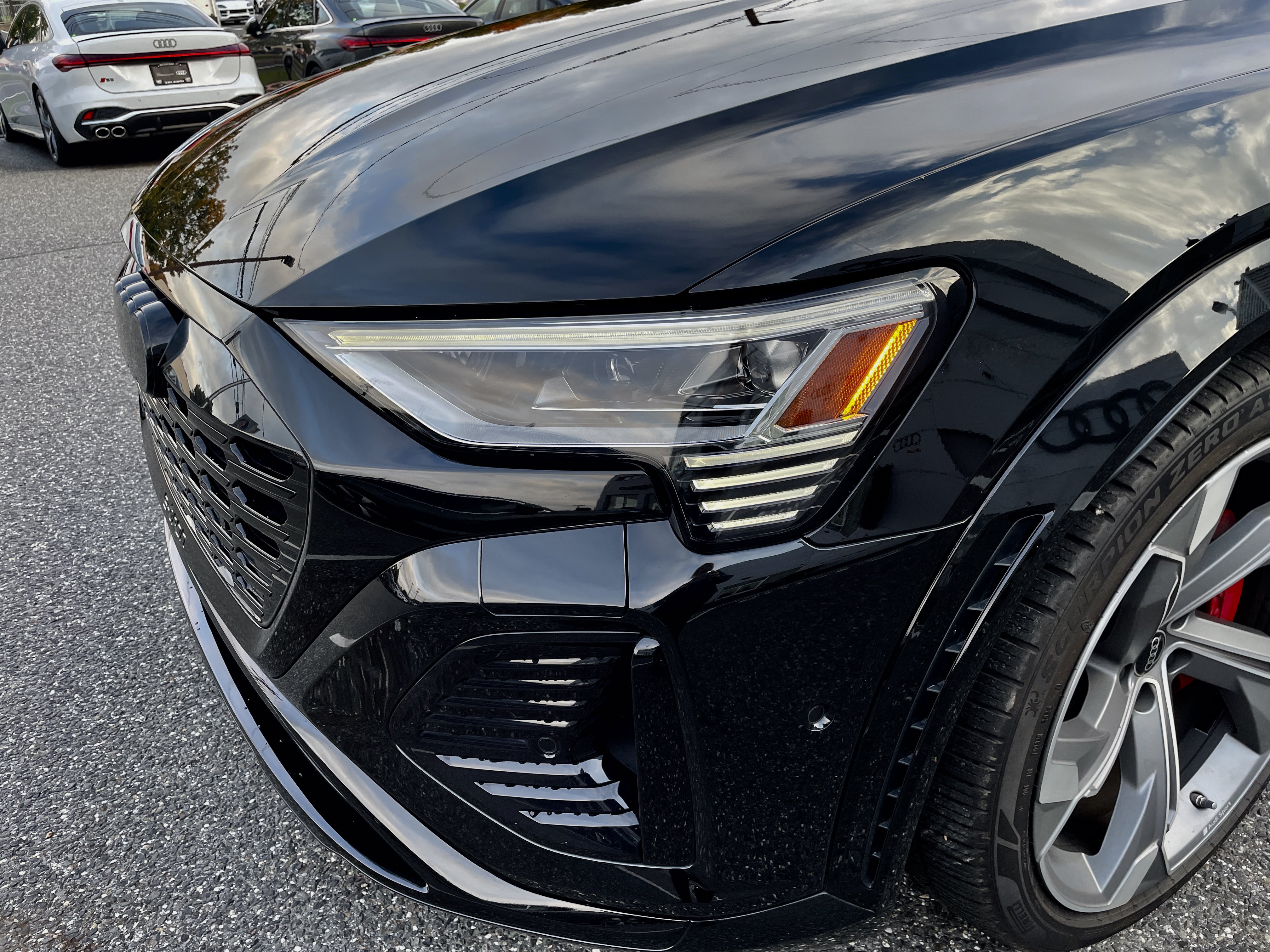 Certified 2024 Audi Q8 e-tron Prestige w/ Prestige Package AWD/4WD image 7