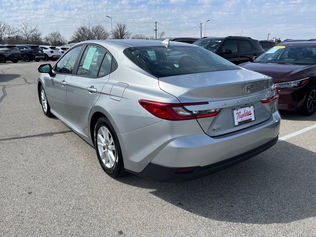 Used 2025 Toyota Camry LE image 5