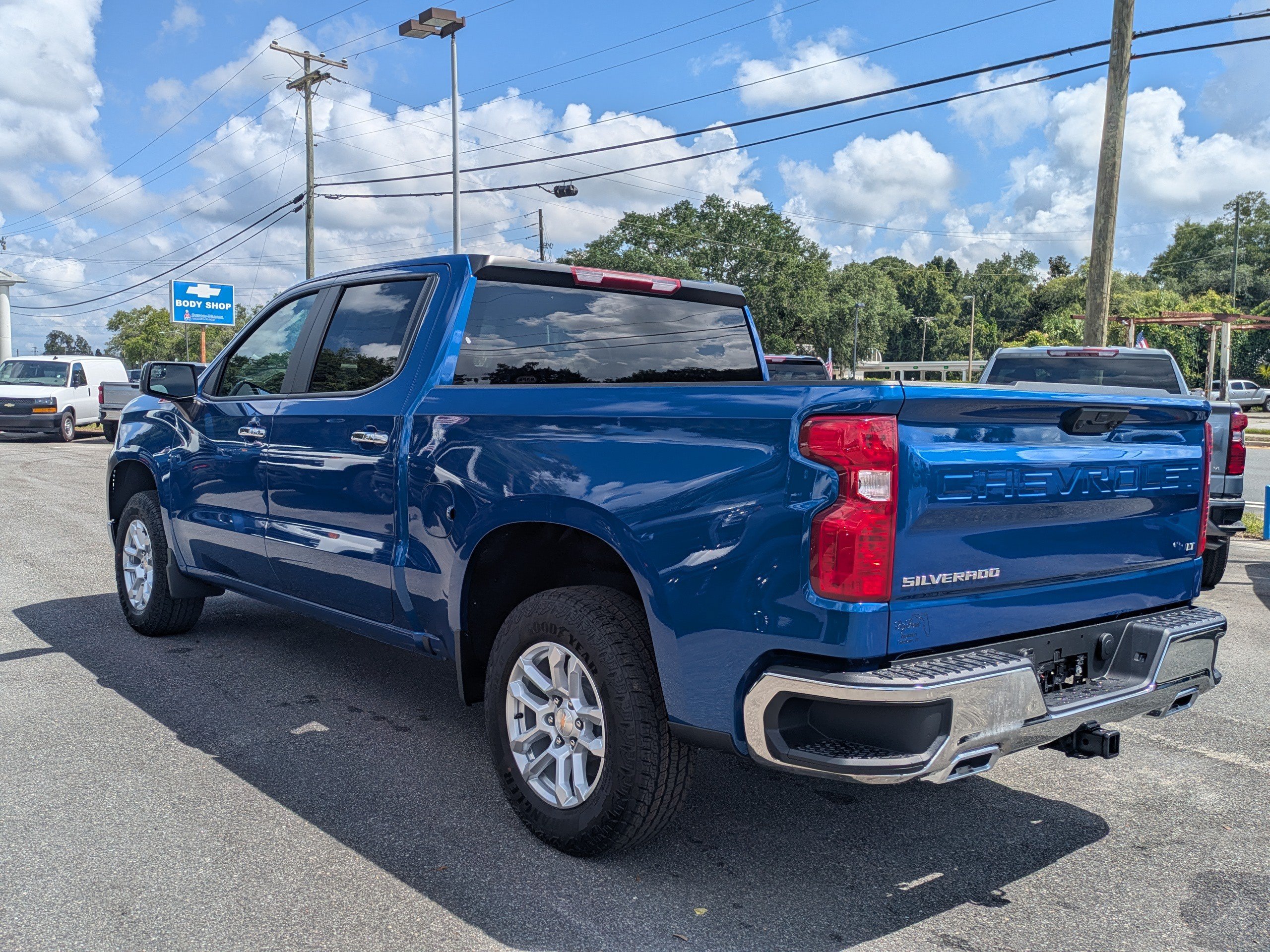 New 2026 Chevrolet Silverado 1500 LT w/ Z71 Off-Road Package AWD/4WD image 6