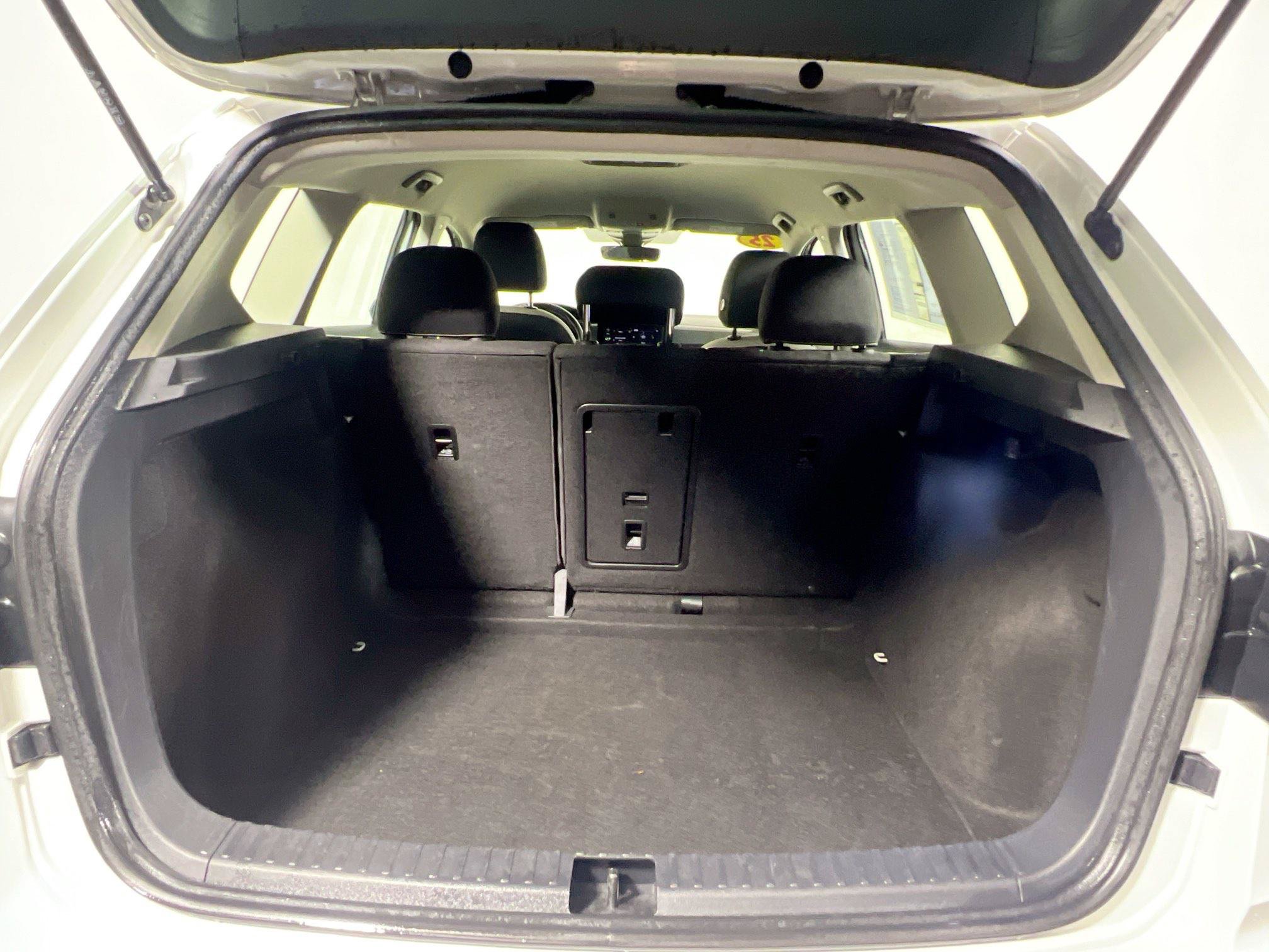 Used 2025 Volkswagen Taos S FWD image 34