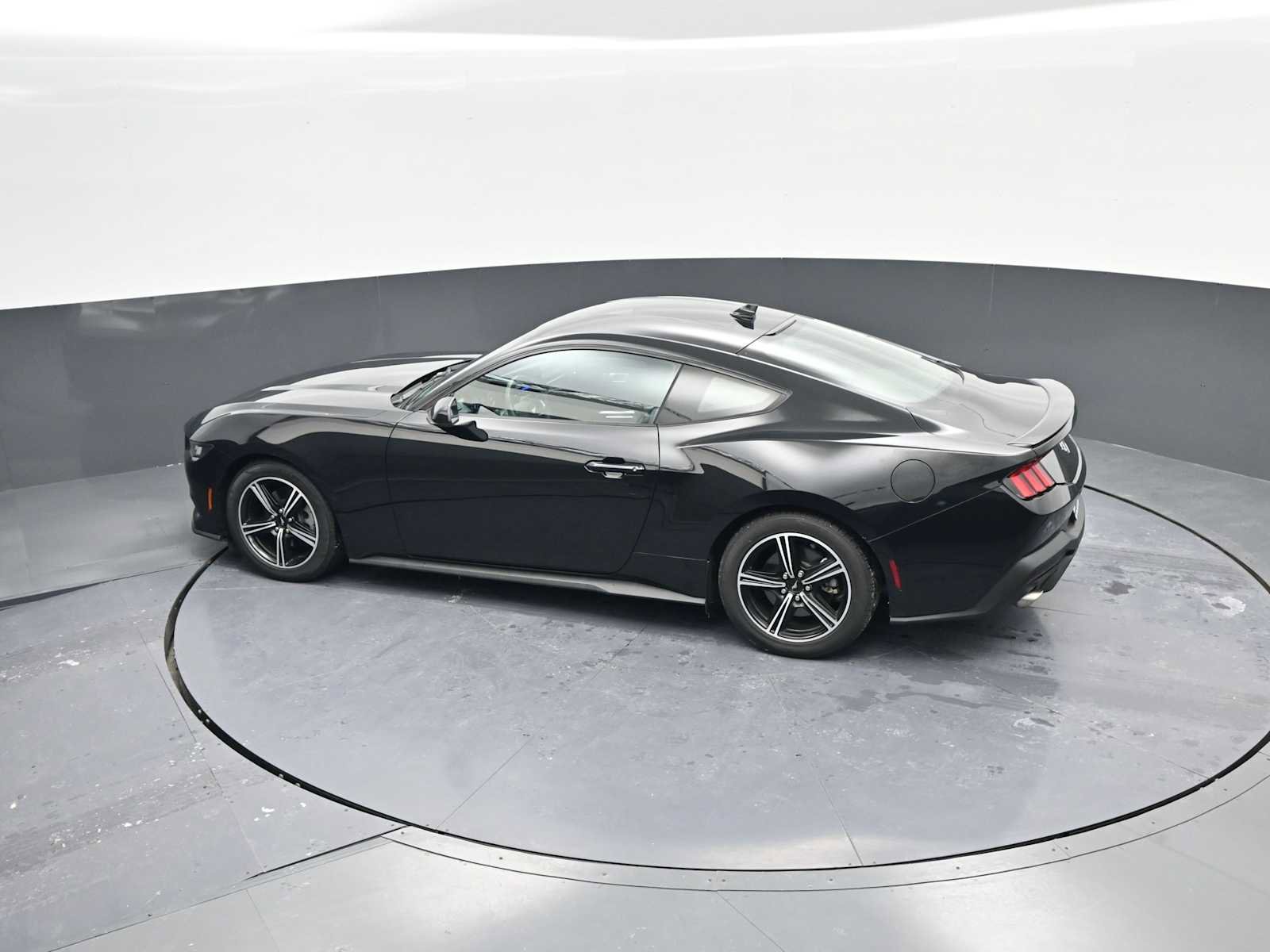 Used 2024 Ford Mustang Premium image 27