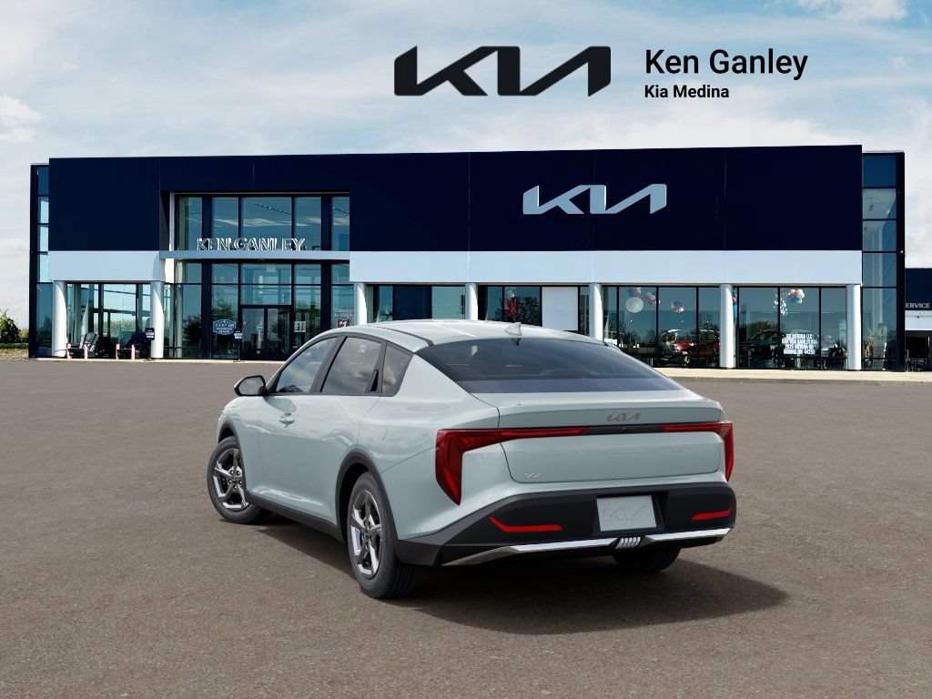 New 2026 Kia K4 FWD image 4