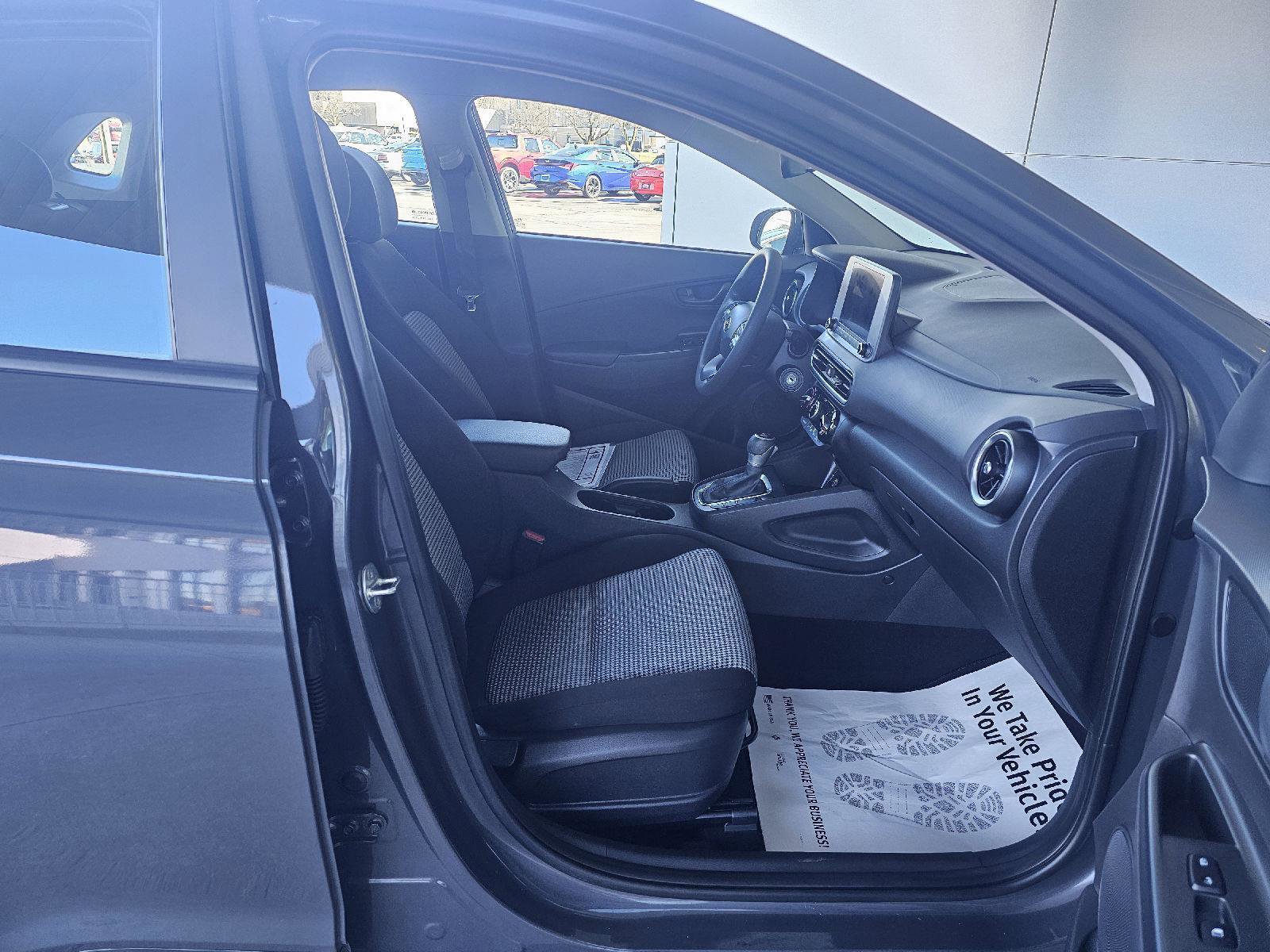 Used 2023 Hyundai Kona SE FWD image 12