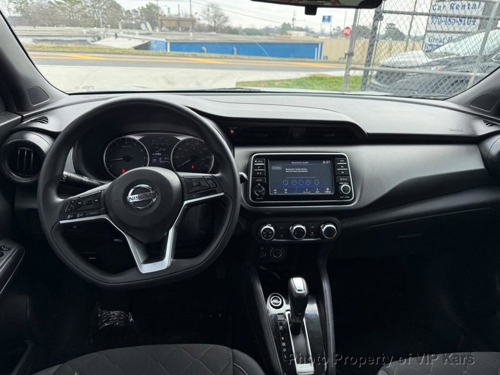 Used 2020 Nissan Kicks S image 14