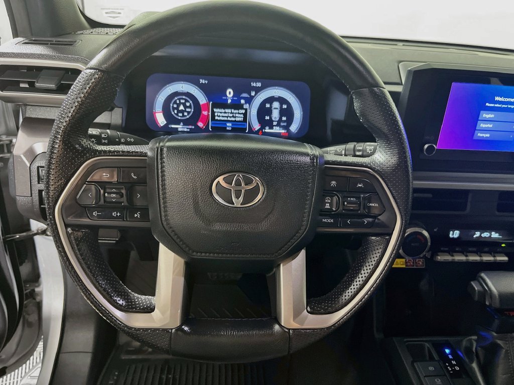 Used 2025 Toyota 4Runner TRD Off-Road AWD/4WD image 15