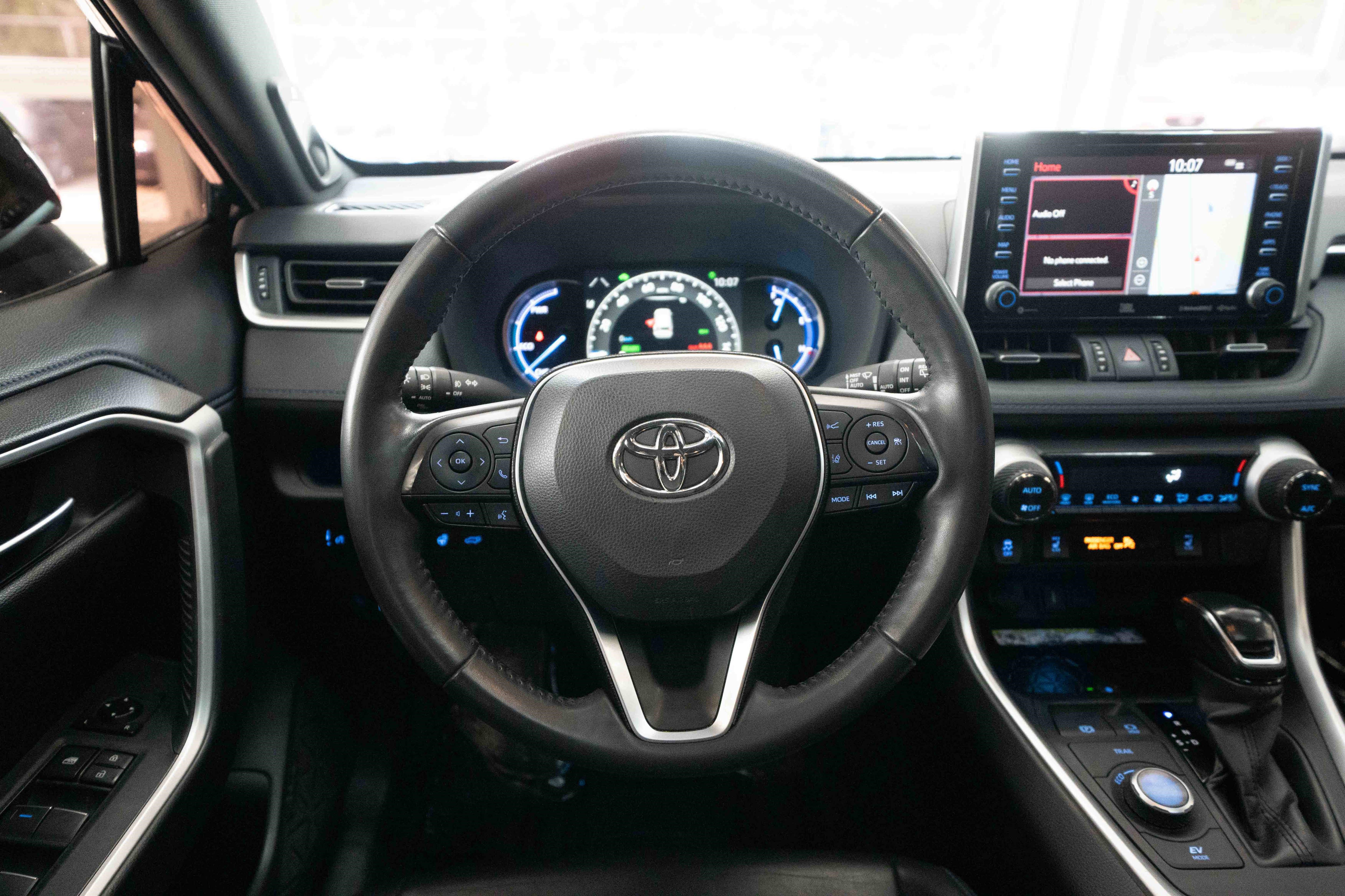 Used 2020 Toyota RAV4 XSE AWD/4WD image 21