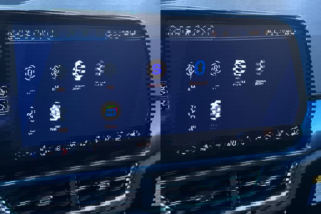 New 2026 Chevrolet Equinox EV LT w/ LPO, Blackout Package image 18