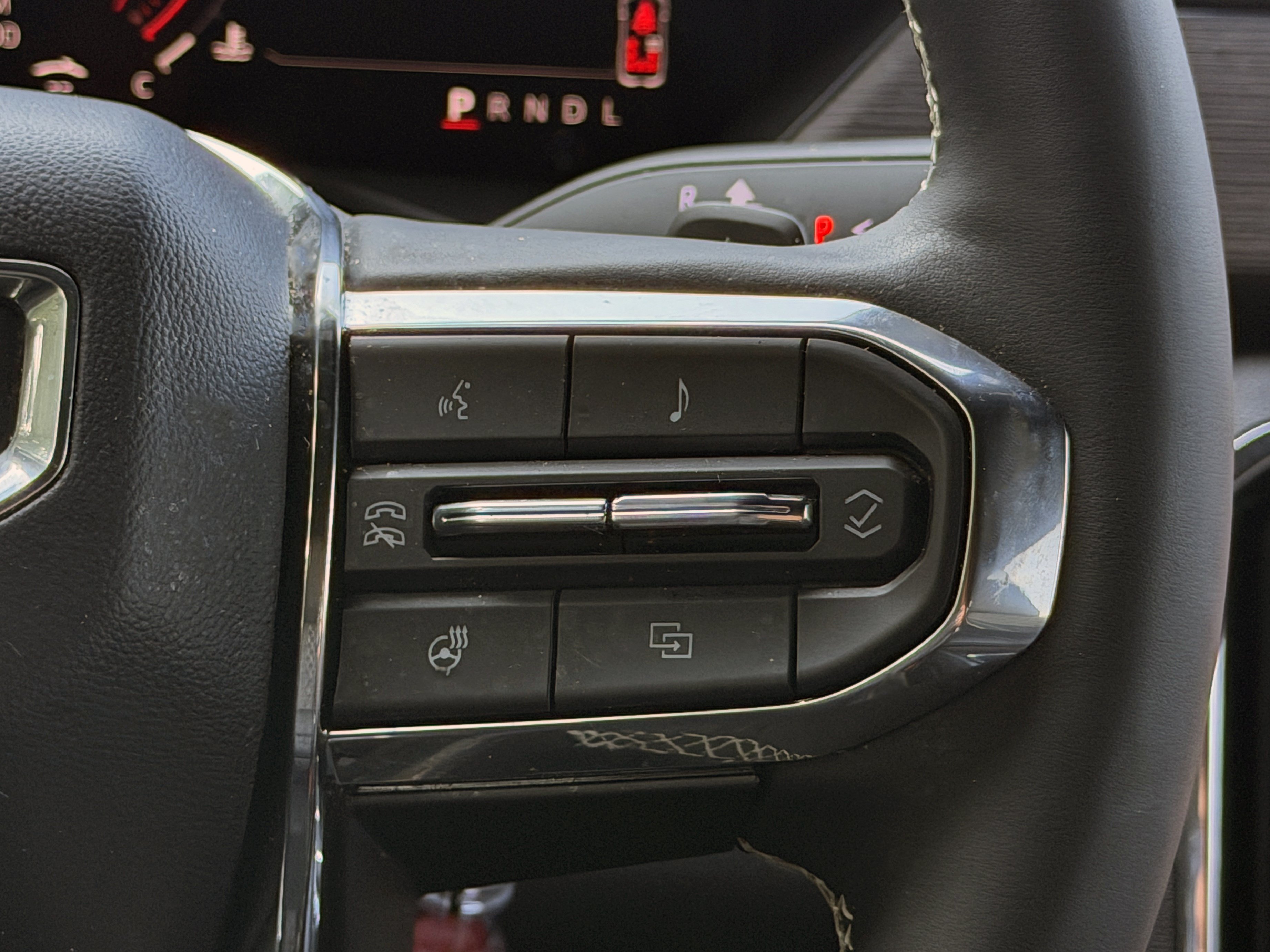 Used 2024 GMC Acadia Denali FWD image 17