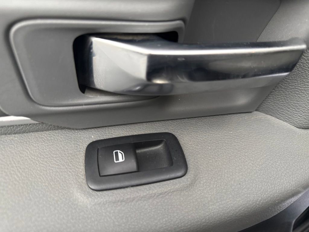 Used 2017 RAM 1500 Classic SLT image 27