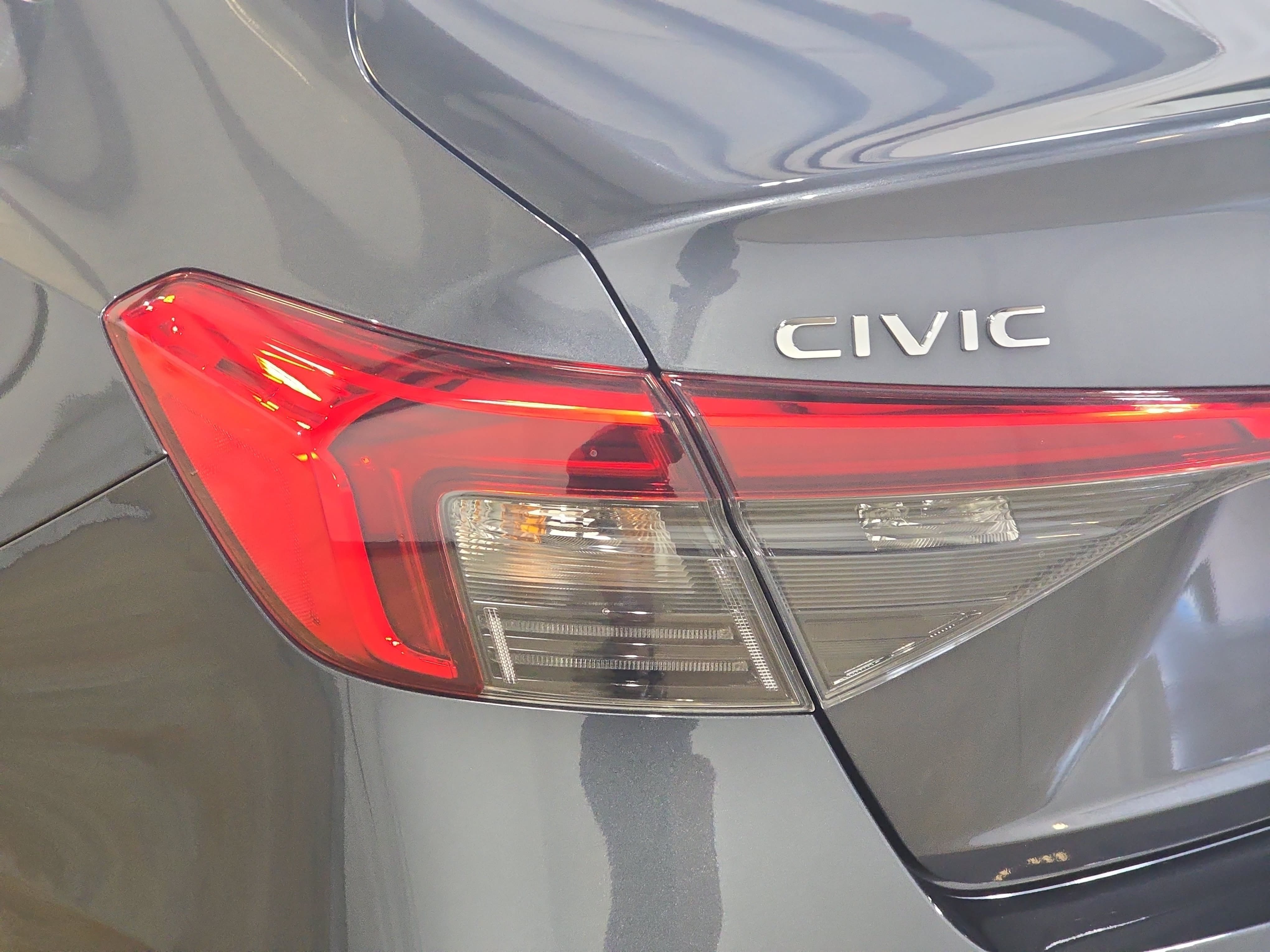 Used 2024 Honda Civic EX image 30