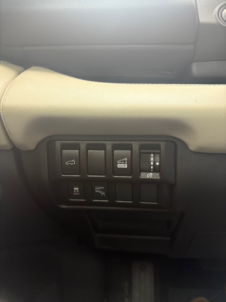 Used 2019 Subaru Ascent Limited AWD/4WD image 25