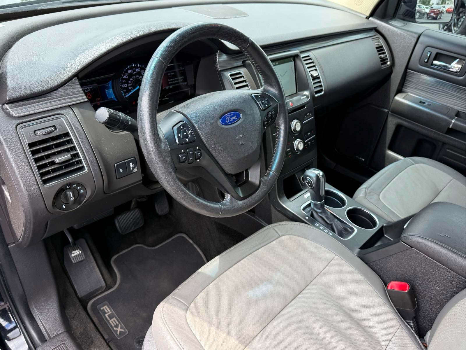 Used 2016 Ford Flex SEL w/ Equipment Group 202A FWD image 13