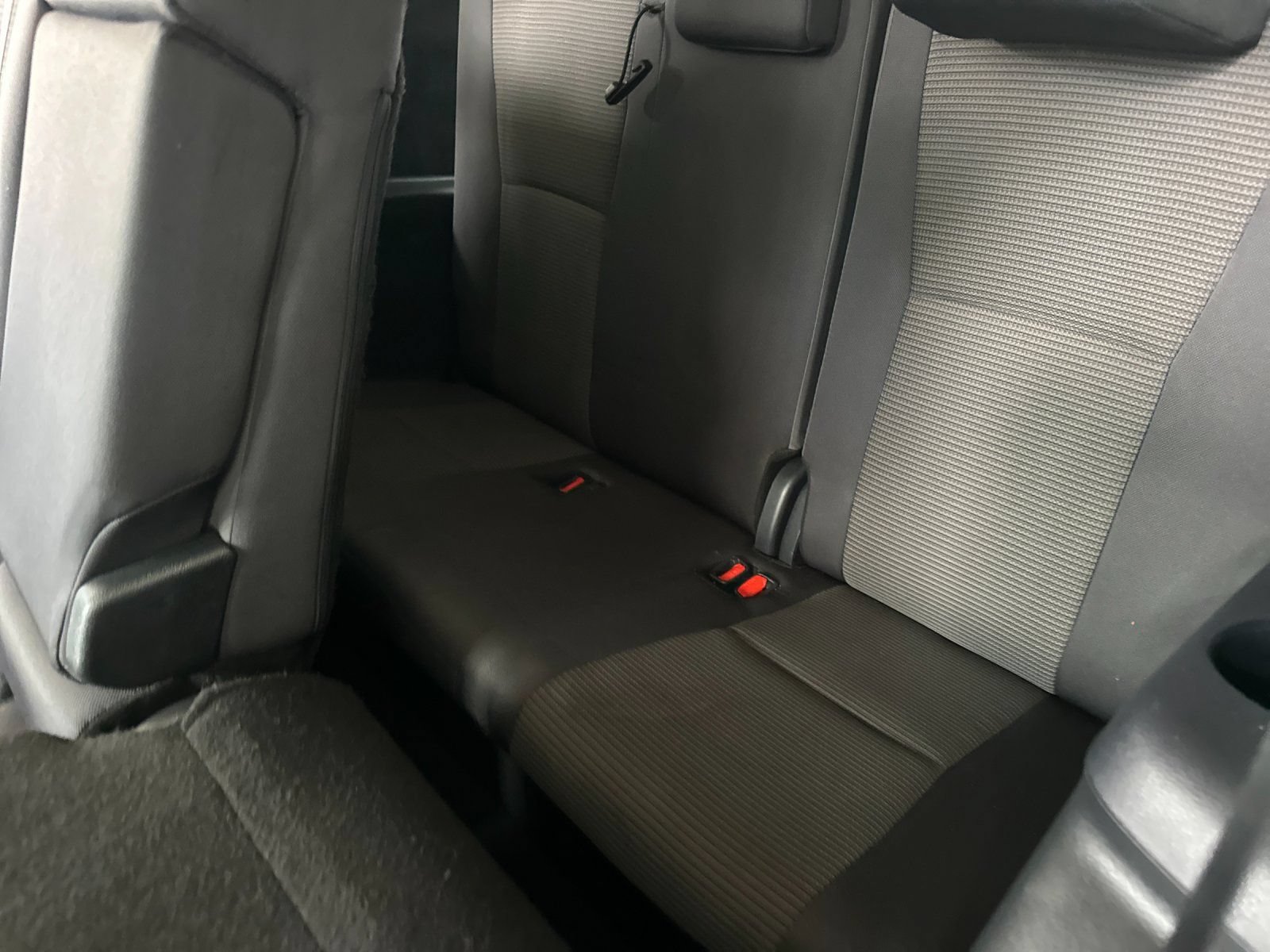 Used 2025 Toyota Highlander LE AWD/4WD image 14
