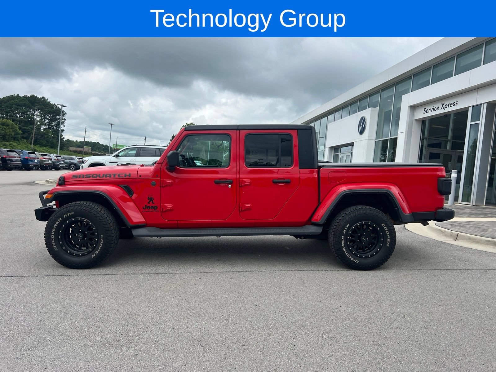 Used 2022 Jeep Gladiator Sport AWD/4WD image 4