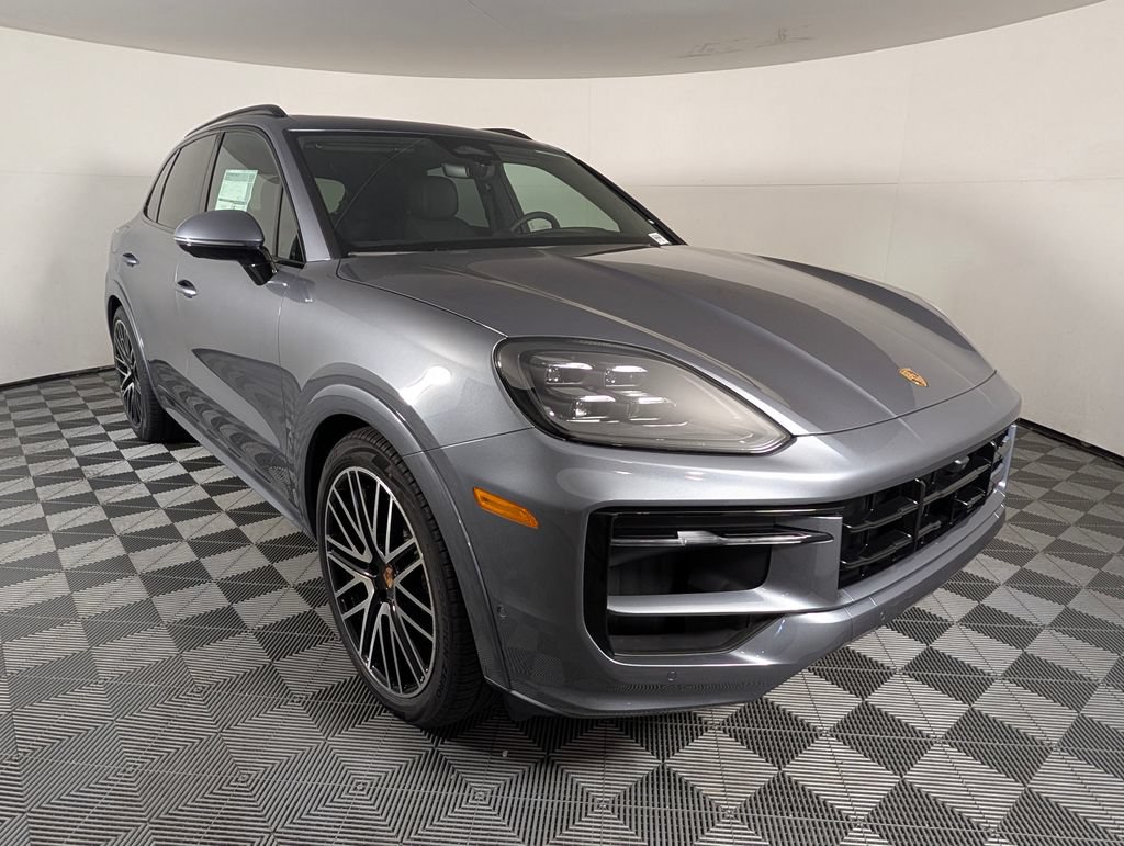 New 2026 Porsche Cayenne GTS AWD/4WD image 9