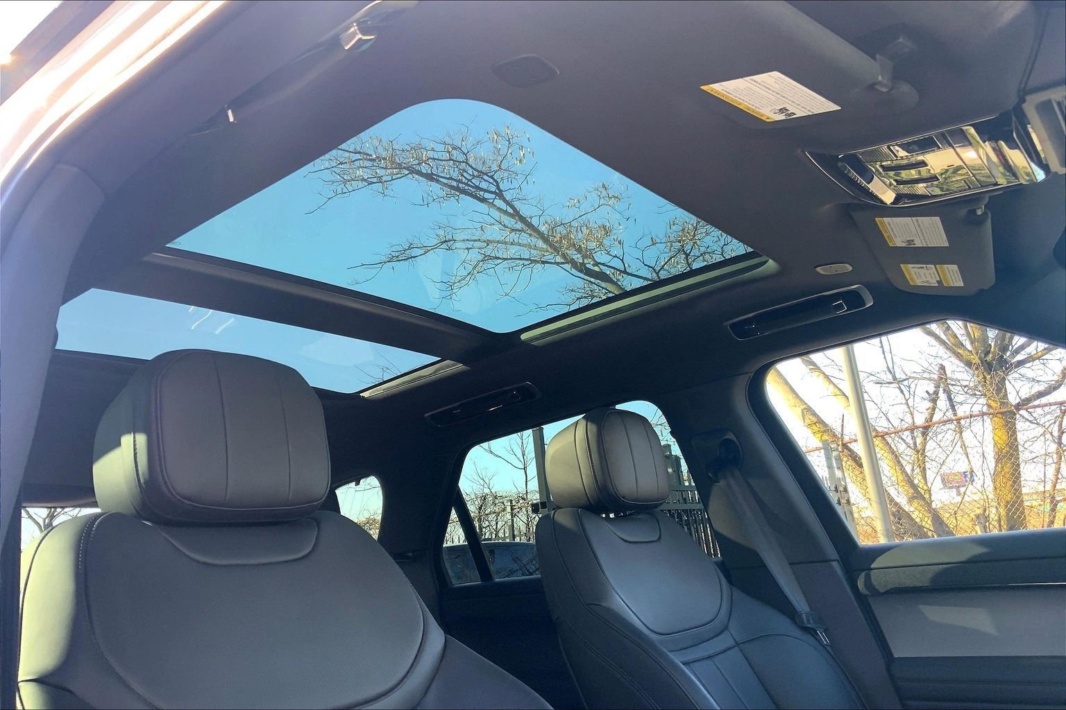 Used 2024 Land Rover Range Rover Sport SE image 14