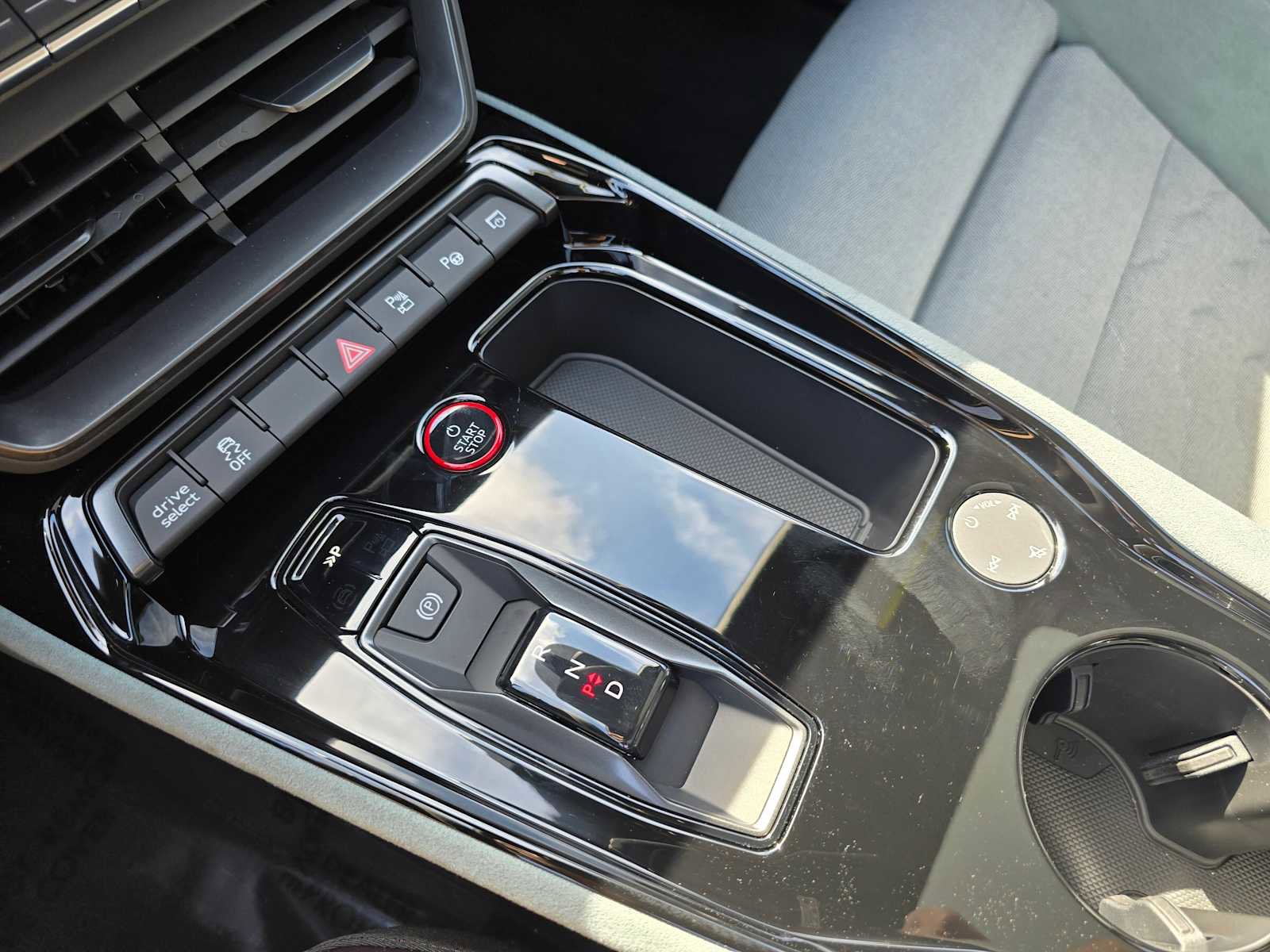 New 2025 Audi S e-tron GT Prestige image 34