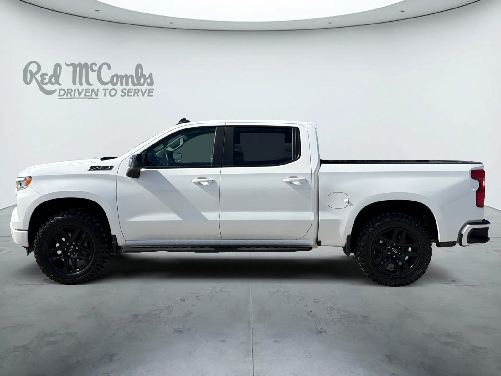 Used 2025 Chevrolet Silverado 1500 RST w/ Z71 Off-Road Package AWD/4WD image 8